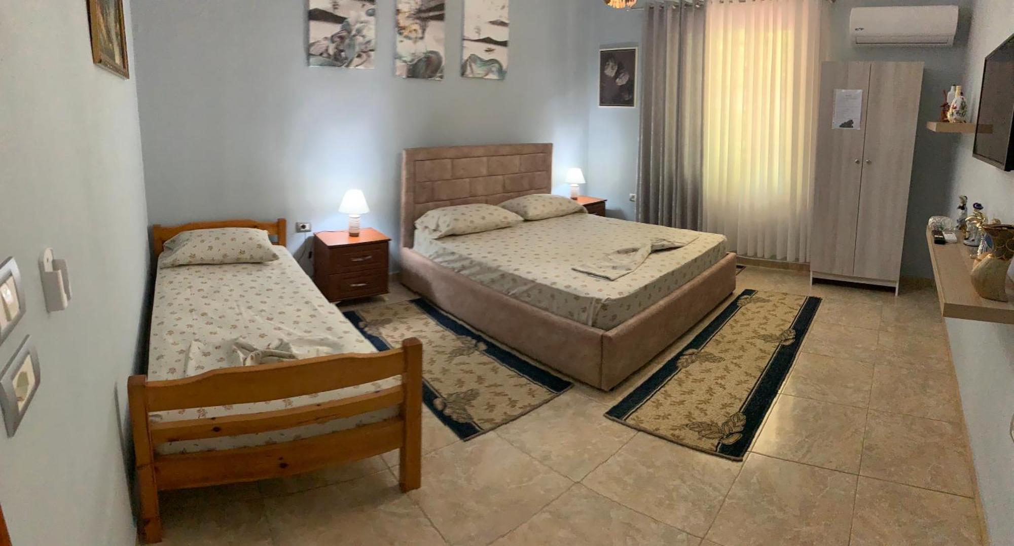 Vila Spaho Korce Exterior photo
