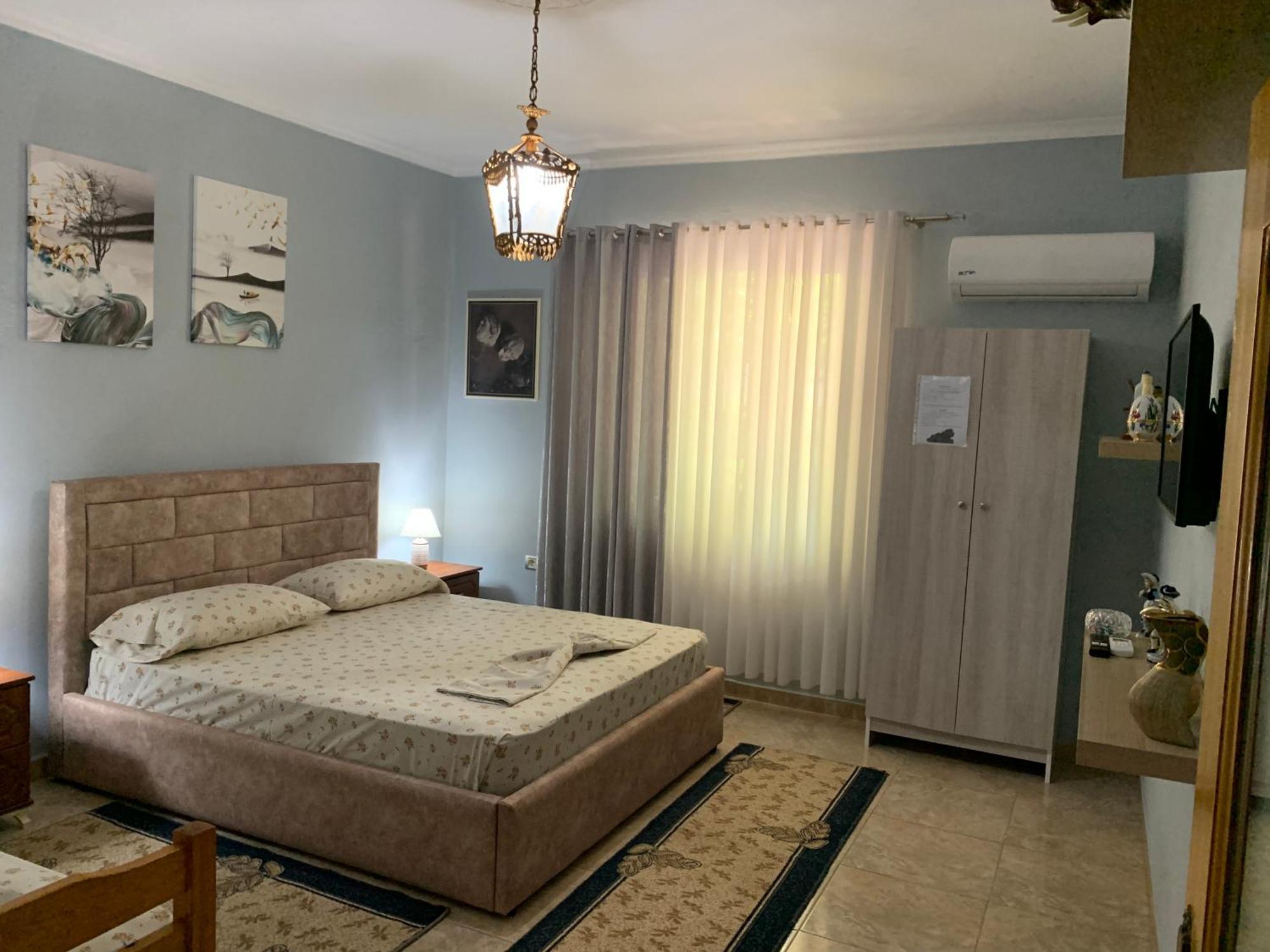 Vila Spaho Korce Exterior photo